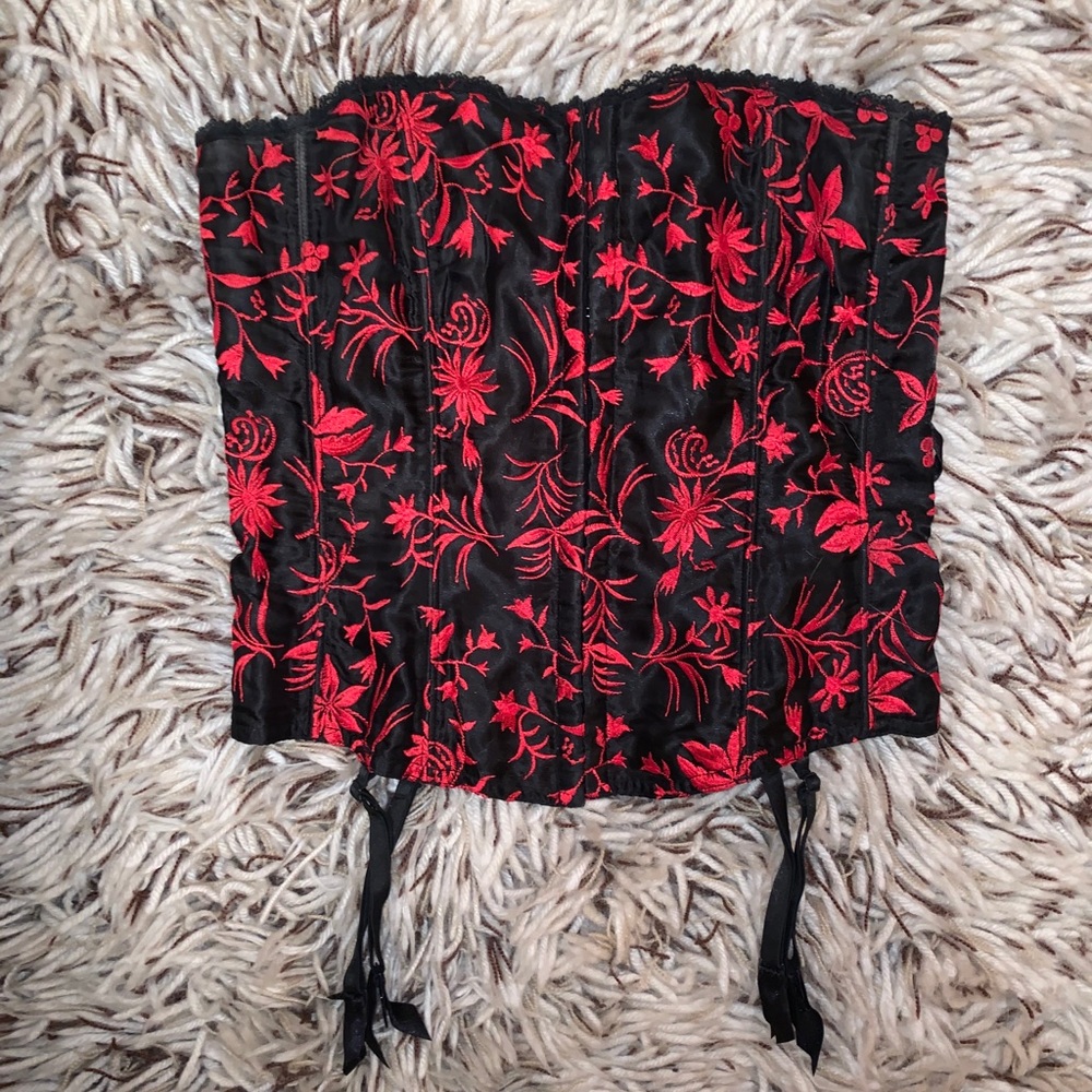 Fredrick’s of Hollywood hourglass corset